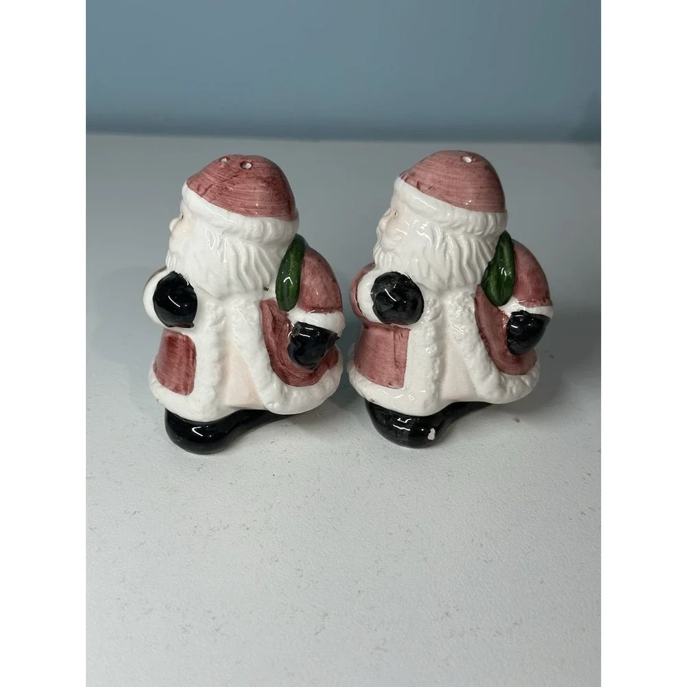 Santa Claus Salt And Pepper Shakers